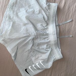 Nike Swoosh Run Women's Brief-Lined Running Shorts